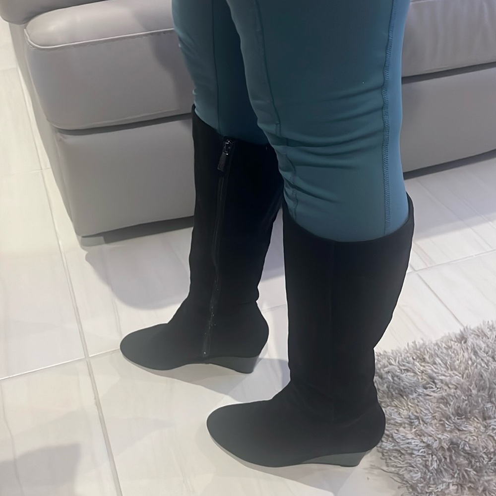 Bandolino Black Suede Boots Size 7M